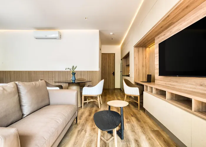 Studio Fenomenal Con Balcon Priv And Rooftop Whit Jacuzzi Aparthotel 4*